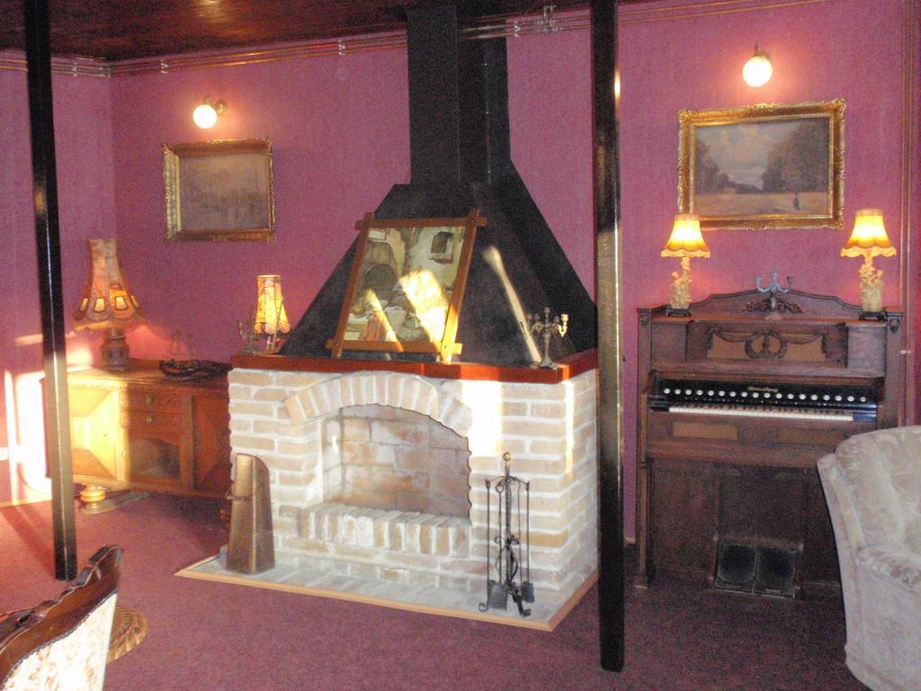 Hostel Otard Belgrado Buitenkant foto