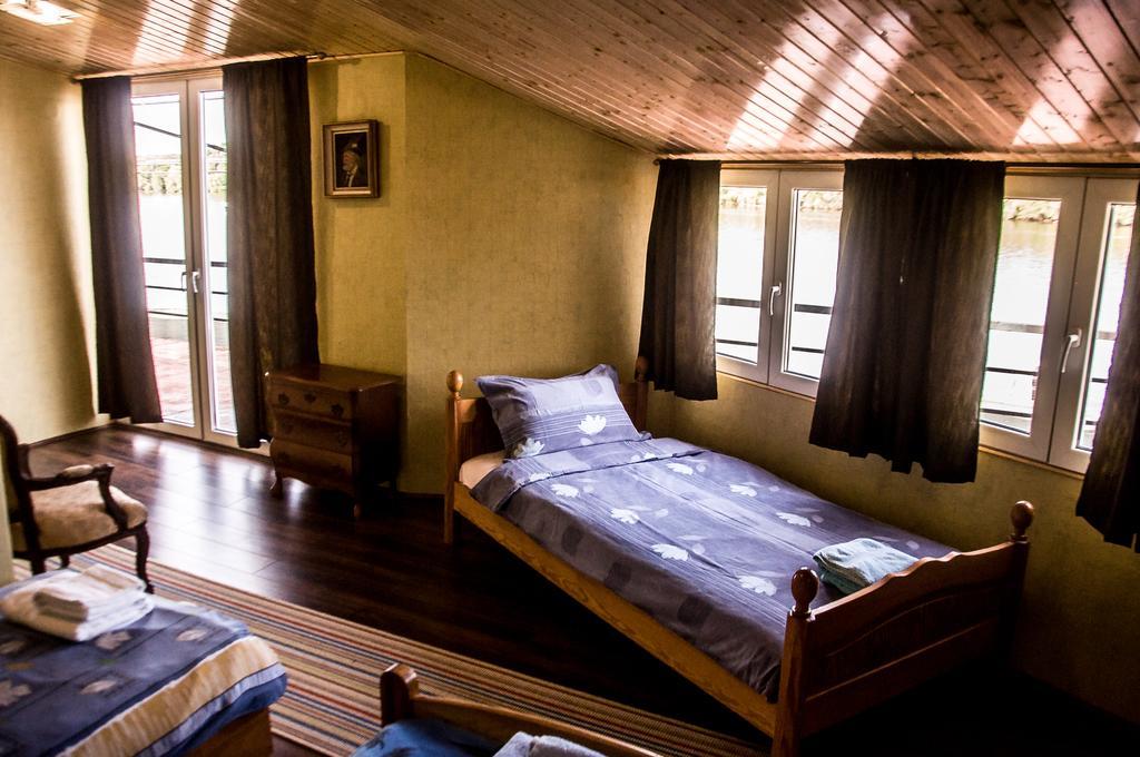 Hostel Otard Belgrado Buitenkant foto