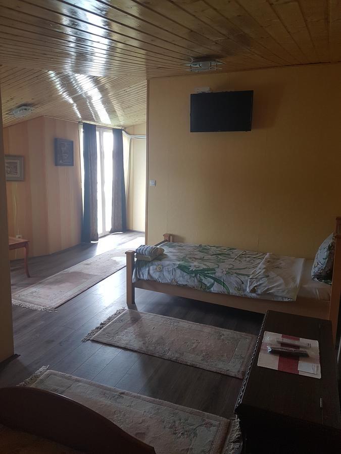 Hostel Otard Belgrado Buitenkant foto