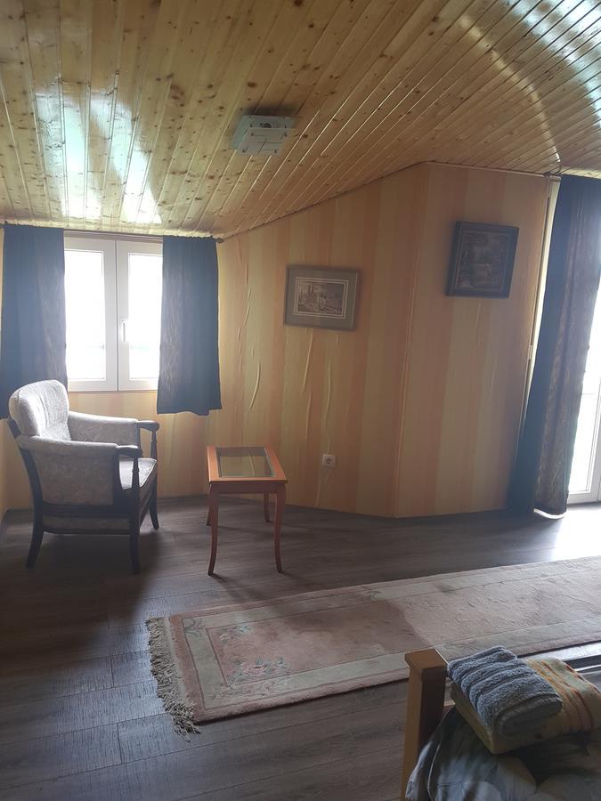 Hostel Otard Belgrado Buitenkant foto
